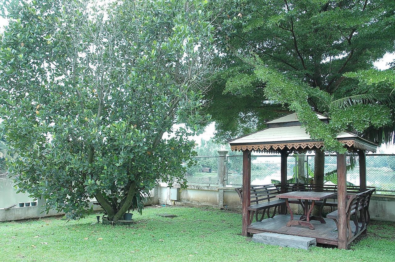 Thararin Villa Ban Doem Bang Esterno foto