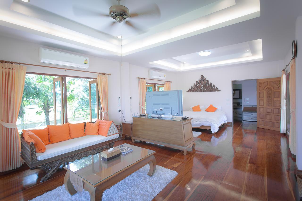 Thararin Villa Ban Doem Bang Camera foto
