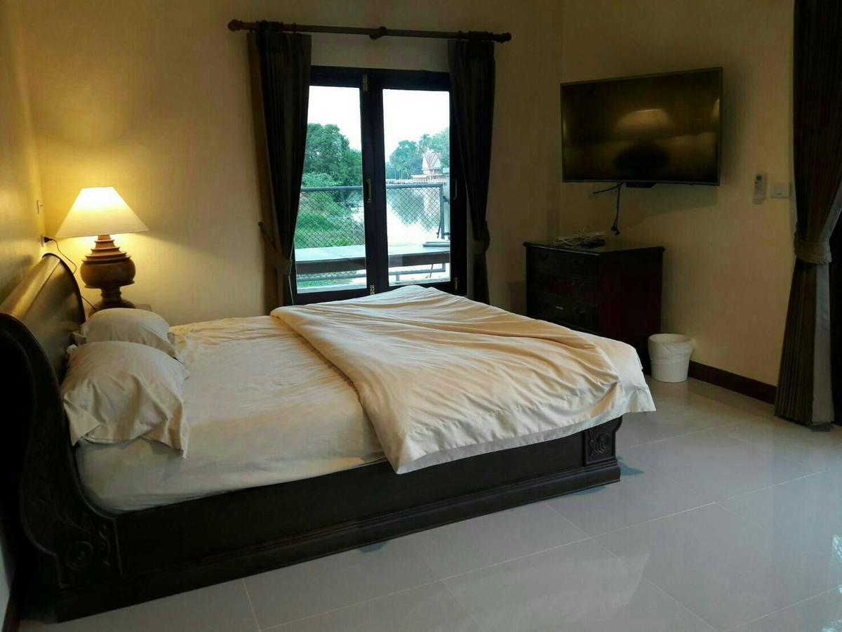 Thararin Villa Ban Doem Bang Esterno foto